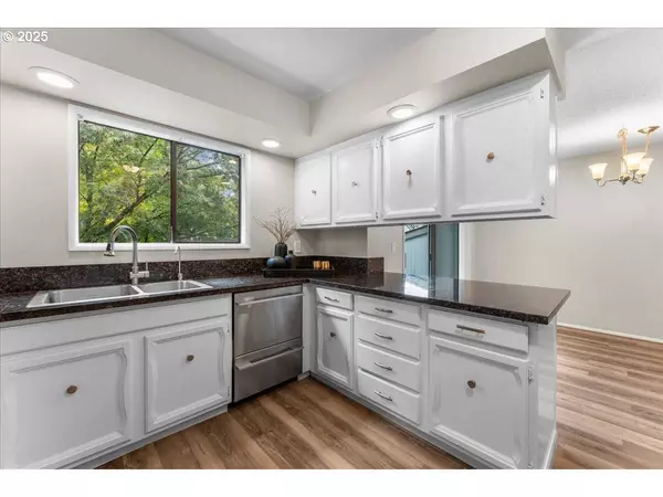 2105 NE 136TH AVE, Vancouver, WA 98684