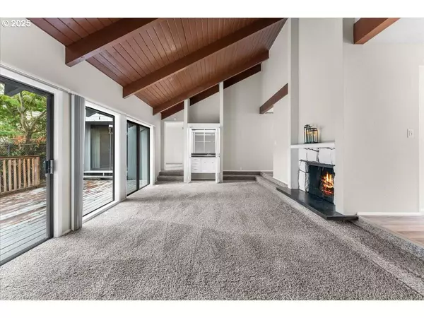 2105 NE 136TH AVE, Vancouver, WA 98684