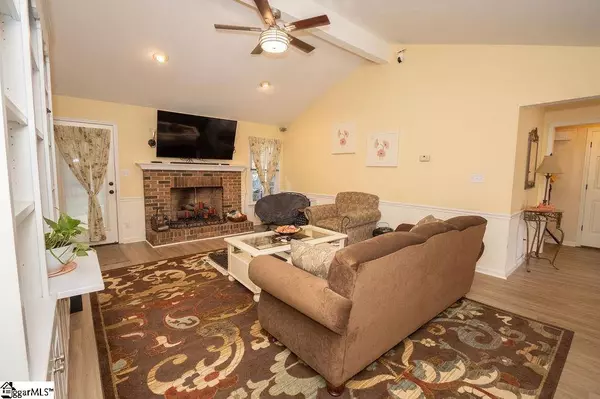 1 Tearose Lane, Simpsonville, SC 29681