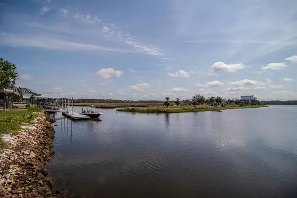 20960 Marina Rd, Perry, FL 32348