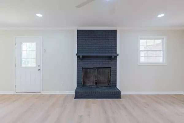 2432 Meadowbrook DR, Valdosta, GA 31602