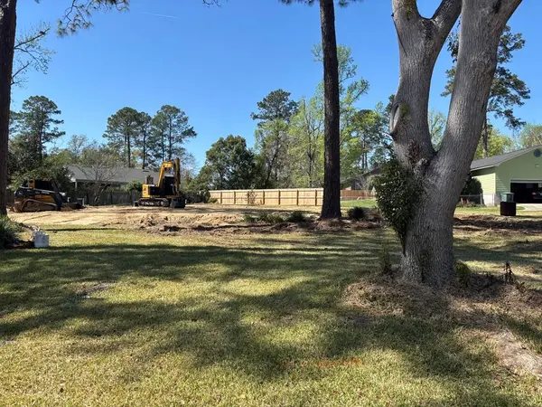 2214 Oakgrove Circle, Valdosta, GA 31602