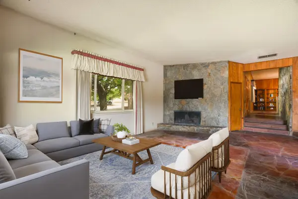 1815 NEWTON PL NE, Albuquerque, NM 87106