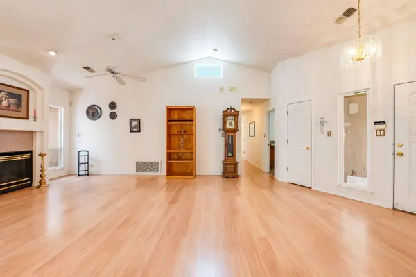 7215 GALLINAS AVE NE, Albuquerque, NM 87109