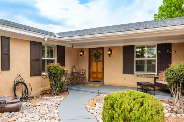 7601 GLADDEN AVE NE, Albuquerque, NM 87110