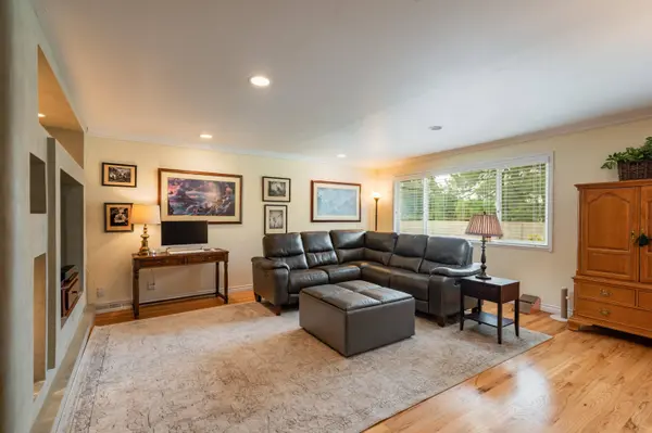 7601 GLADDEN AVE NE, Albuquerque, NM 87110