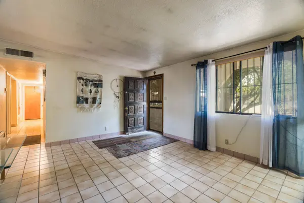 2249 RAYMAC RD SW, Albuquerque, NM 87105