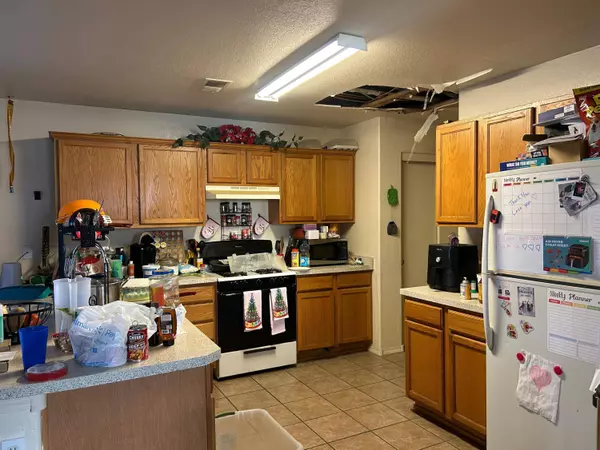 9120 Violet Orchid TRL SW, Albuquerque, NM 87121