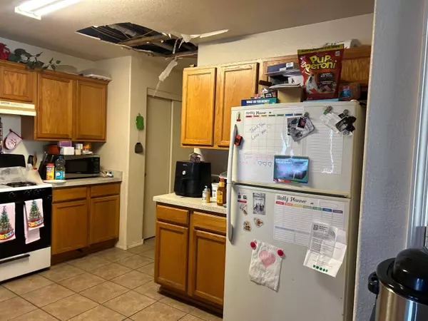 9120 Violet Orchid TRL SW, Albuquerque, NM 87121