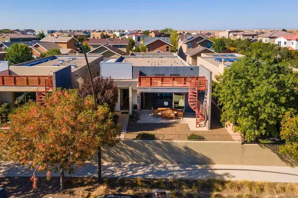 5735 University BLVD SE, Albuquerque, NM 87106