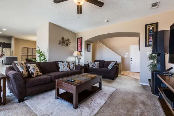 1739 Man O War ST SE, Albuquerque, NM 87123