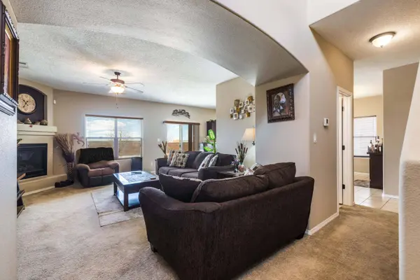 1739 Man O War ST SE, Albuquerque, NM 87123