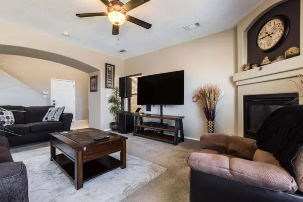 1739 Man O War ST SE, Albuquerque, NM 87123