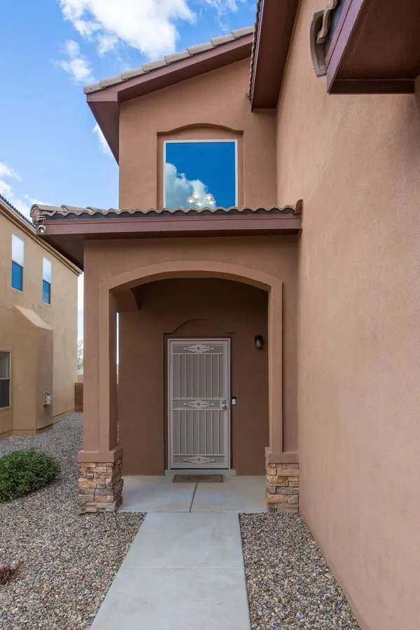 1739 Man O War ST SE, Albuquerque, NM 87123