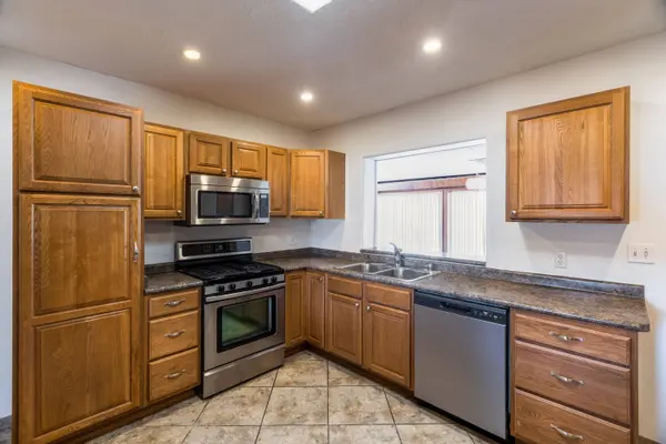 4160 Marble AVE NE, Albuquerque, NM 87110