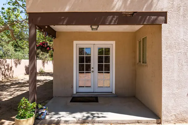 5417 Chapel DR NW, Albuquerque, NM 87114