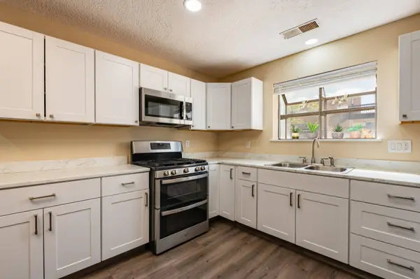 5417 Chapel DR NW, Albuquerque, NM 87114