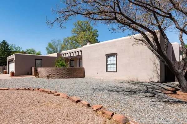 5417 Chapel DR NW, Albuquerque, NM 87114