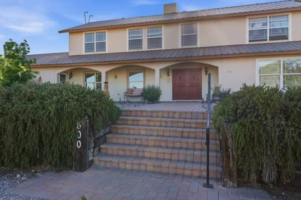 600 Skyline DR, Elephant Butte, NM 87935