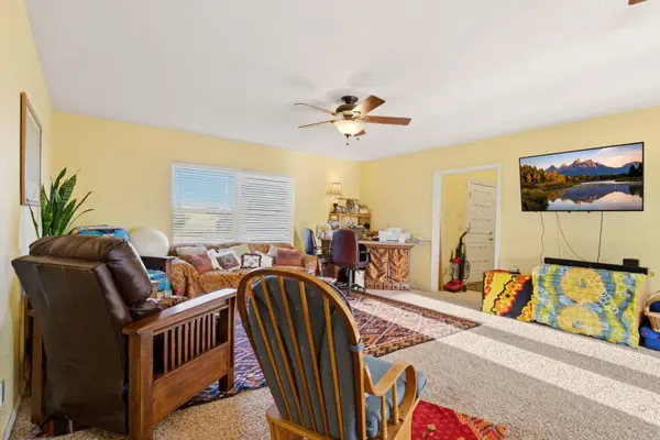 600 Skyline DR, Elephant Butte, NM 87935