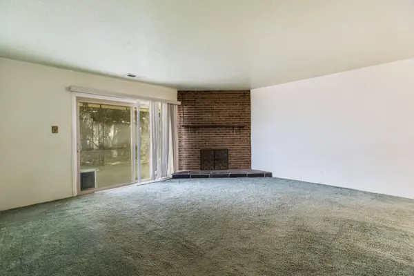 10528 Princess Jeanne AVE NE, Albuquerque, NM 87112