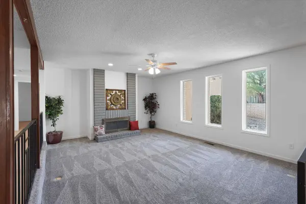 10313 Karen AVE NE, Albuquerque, NM 87111
