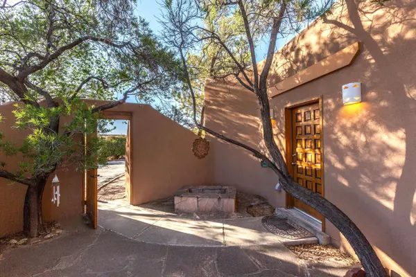 800 Acebo RD NE, Rio Rancho, NM 87124