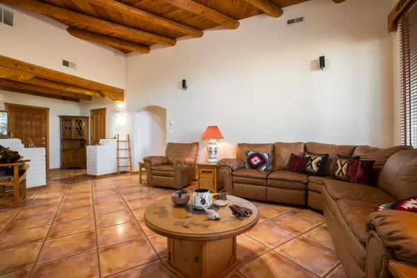 800 Acebo RD NE, Rio Rancho, NM 87124