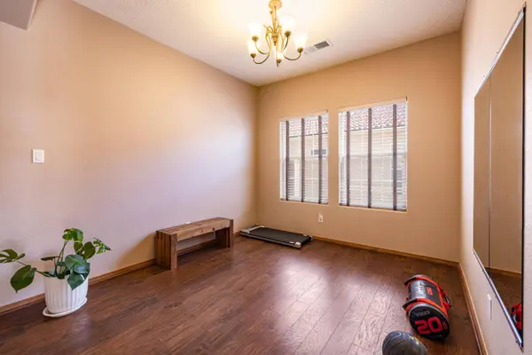 7715 Brianne AVE NW, Albuquerque, NM 87114