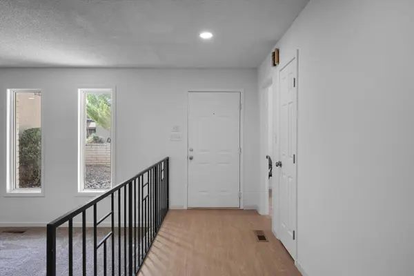 10313 Karen AVE NE, Albuquerque, NM 87111