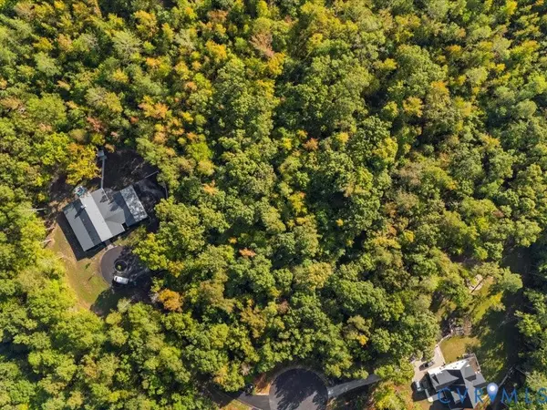 2400 Buhrstone CT, Midlothian, VA 23113