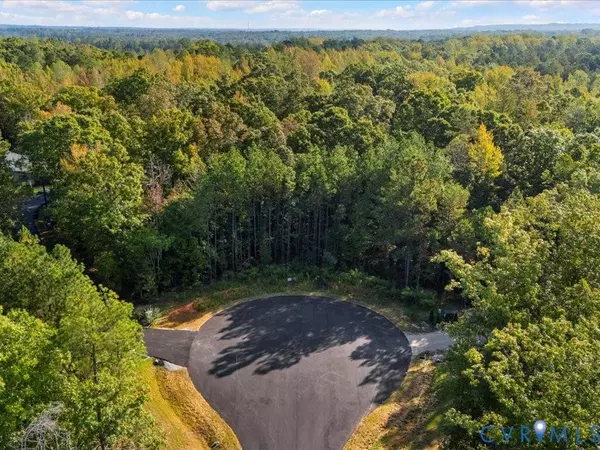 2400 Buhrstone CT, Midlothian, VA 23113