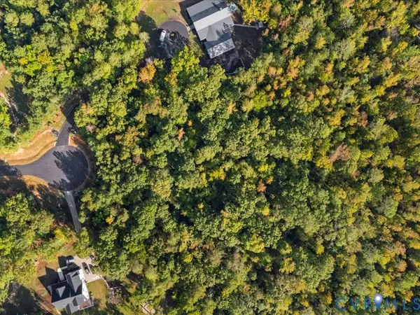 2400 Buhrstone CT, Midlothian, VA 23113