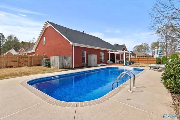 2409 Jarvis Street SW, Decatur, AL 35603