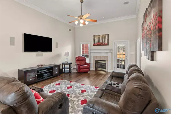 2409 Jarvis Street SW, Decatur, AL 35603