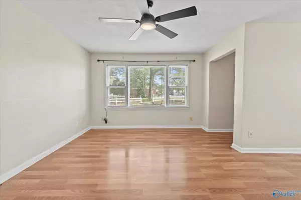 905 Cedar Street SW, Decatur, AL 35601