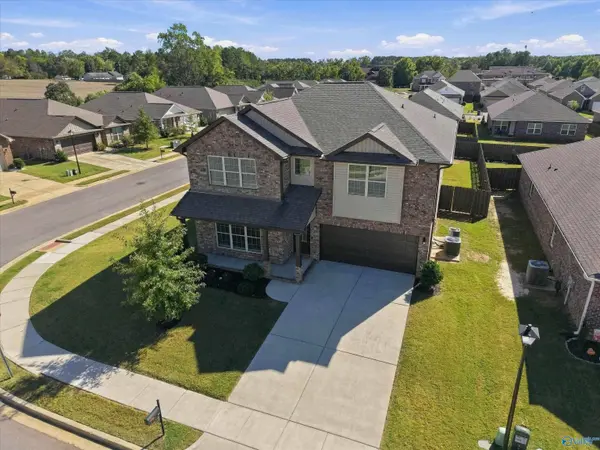 101 Pointe Haven Court SW, Huntsville, AL 35824