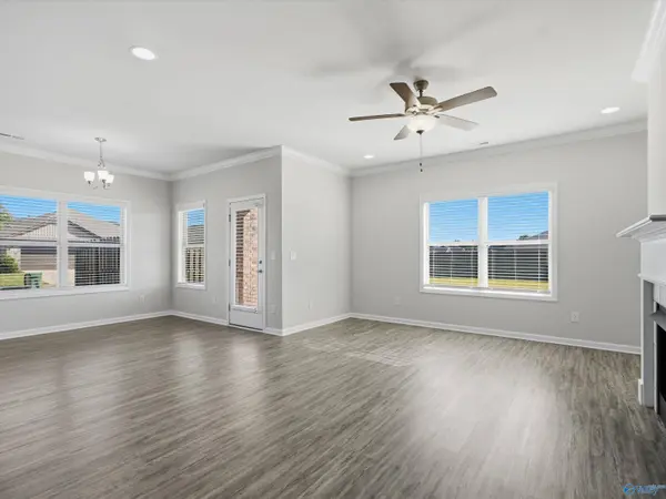 101 Pointe Haven Court SW, Huntsville, AL 35824