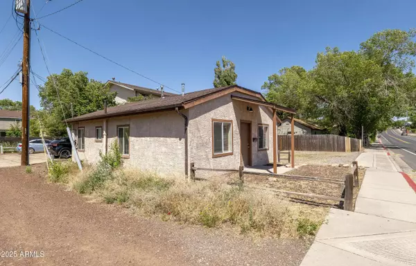 114 E FRANKLIN Avenue, Flagstaff, AZ 86001