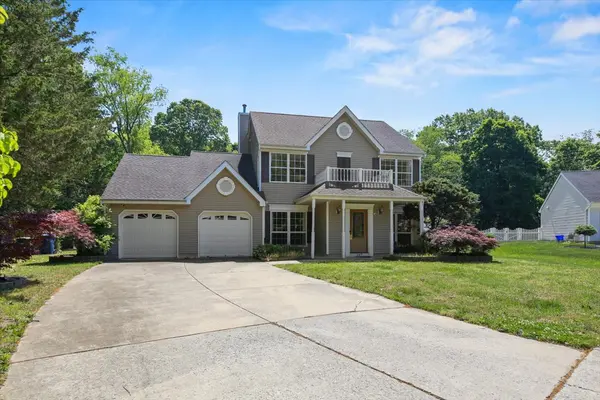 207 Dickens Ct, Williamstown, NJ 08094-1963