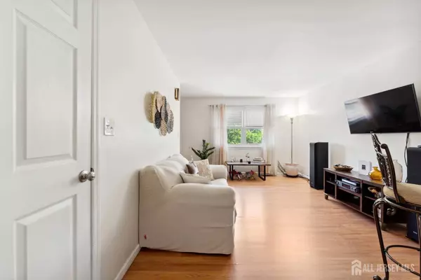 137 Paul Robeson BLVD #B, New Brunswick, NJ 08901