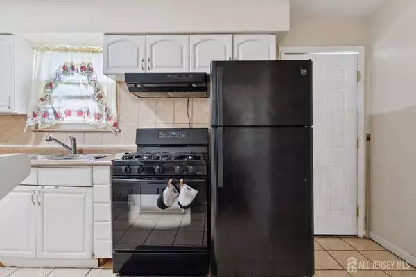 137 Paul Robeson BLVD #B, New Brunswick, NJ 08901