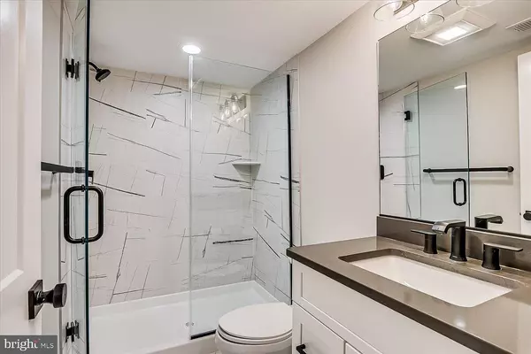 569 Riverside Dr E, Princeton, NJ 08540-4007