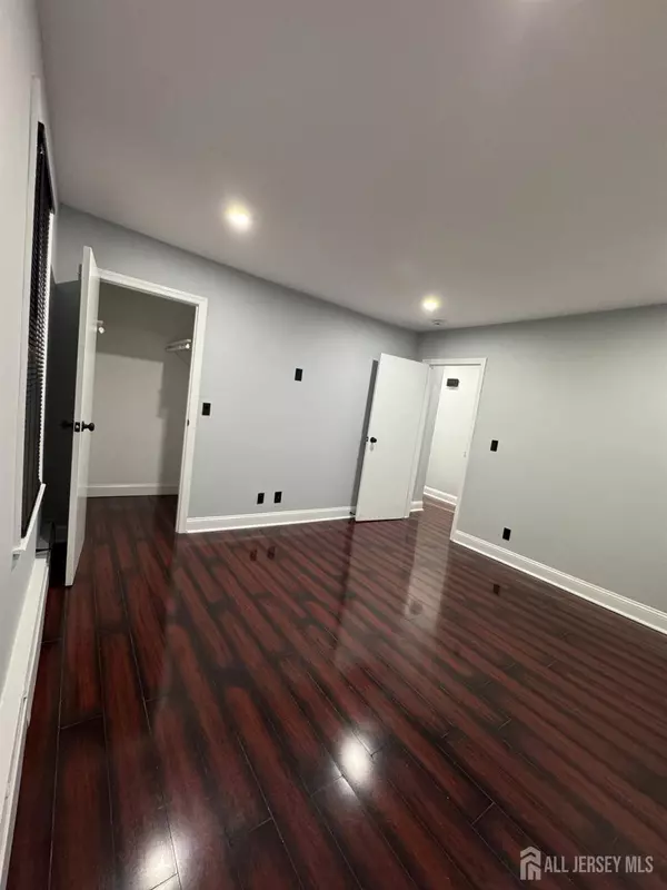 542 Miller ST, Perth Amboy, NJ 08861