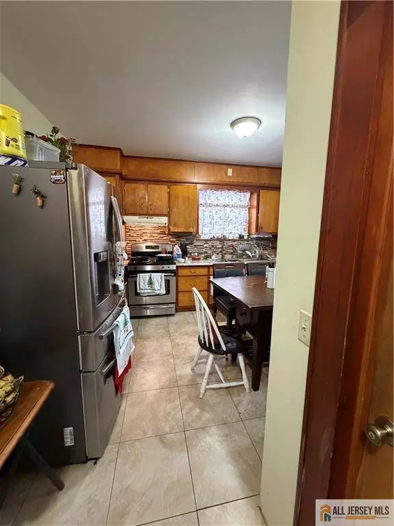 350 Summit AVE, Perth Amboy, NJ 08861