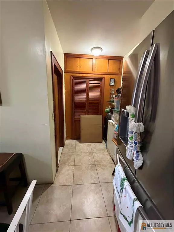 350 Summit AVE, Perth Amboy, NJ 08861