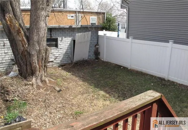 350 Summit AVE, Perth Amboy, NJ 08861