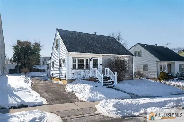 15 Ida ST, Sayreville, NJ 08872