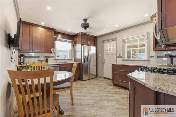 15 Ida ST, Sayreville, NJ 08872