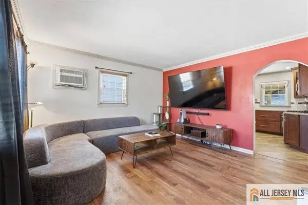 15 Ida ST, Sayreville, NJ 08872